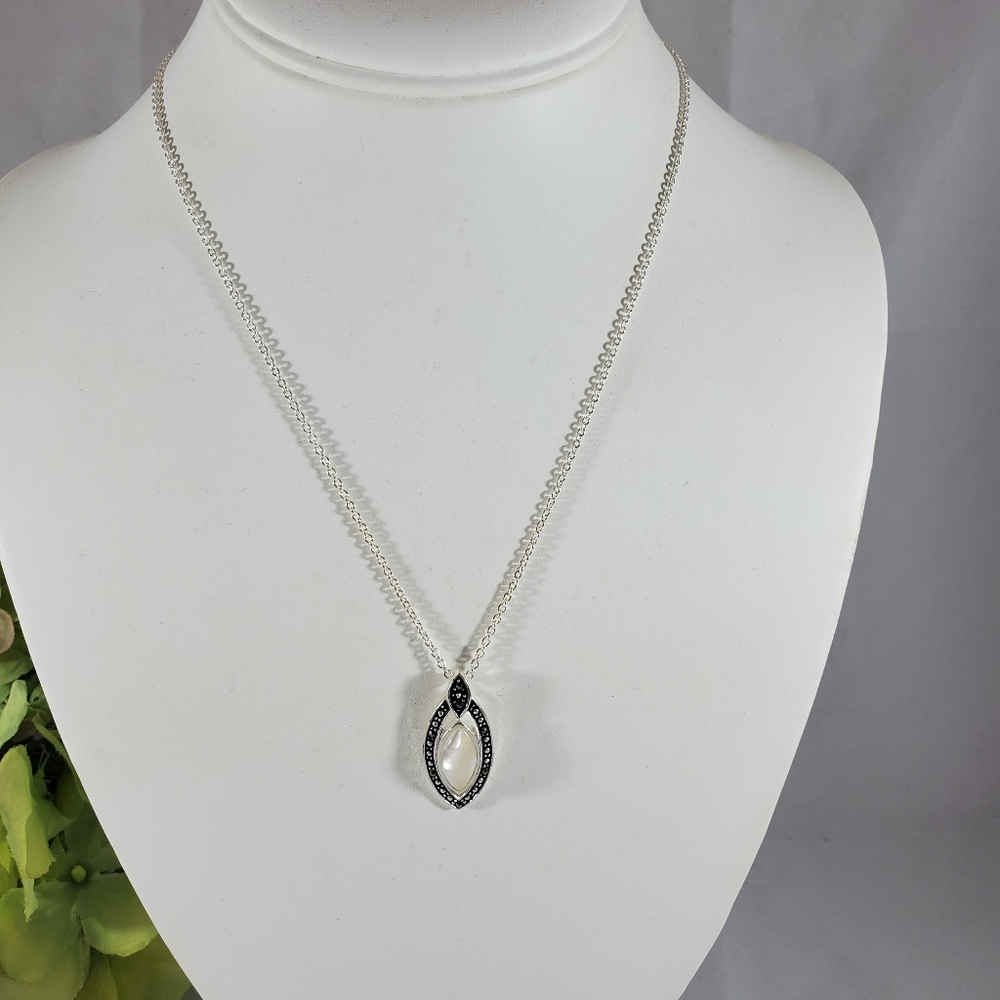 Marsala marcasite silver pendants necklace 18"